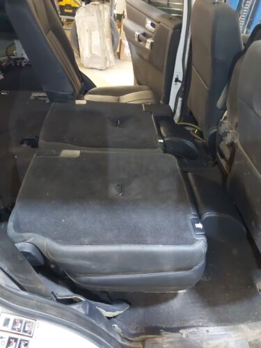 Land Rover Discovery 4 - 2nd Row Rear Seats - Black Leather - XS Spec