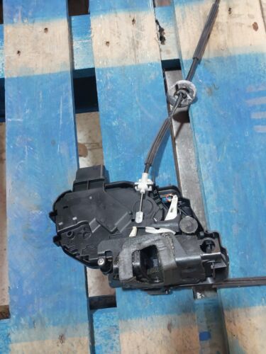 2009 to 2016 LAND ROVER DISCOVERY O/S Right Door Lock Assembly