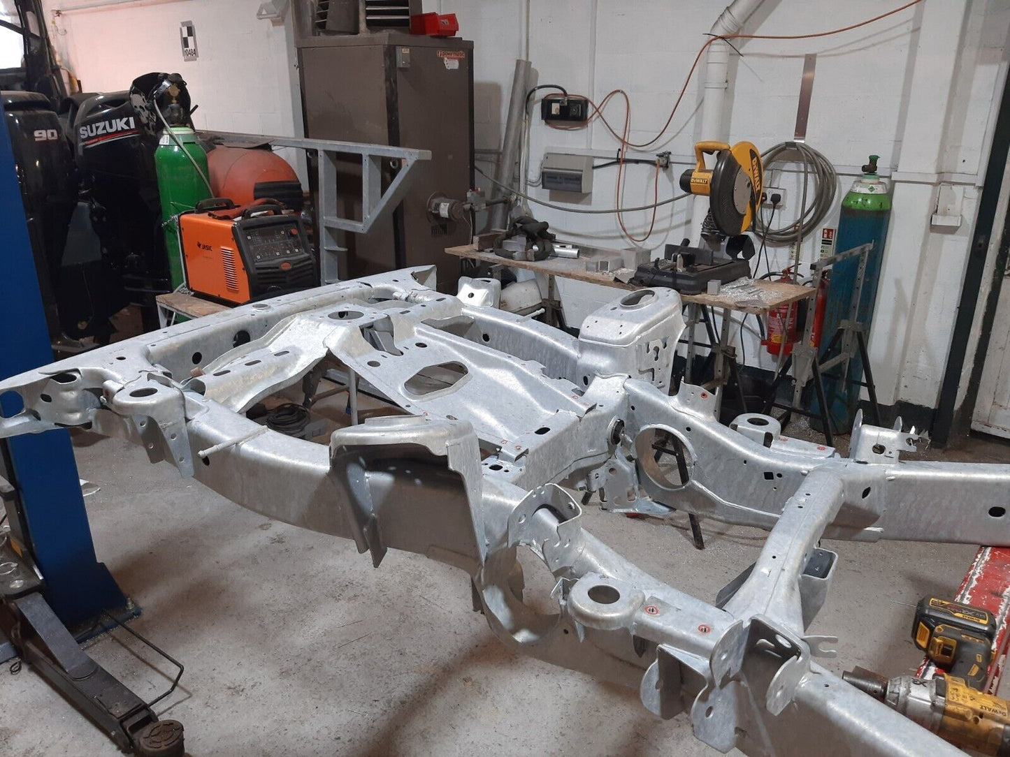 LAND ROVER DISCOVERY LR3/LR4 GALVANISED CHASSIS - GENUINE LAND ROVER CHASSIS'S