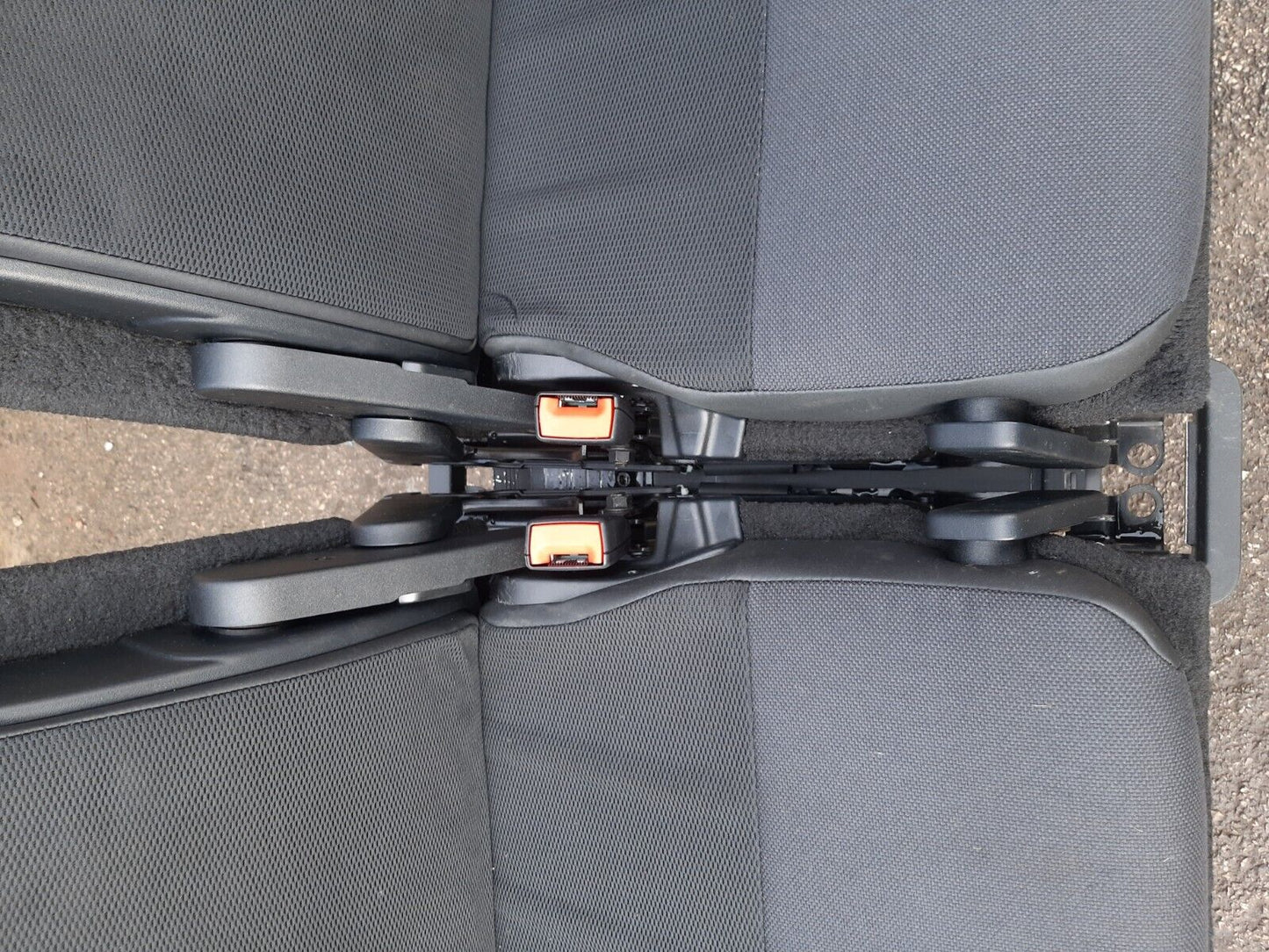 Land Rover Discovery 4 - 3rd Row Rear Seats - Grey cloth