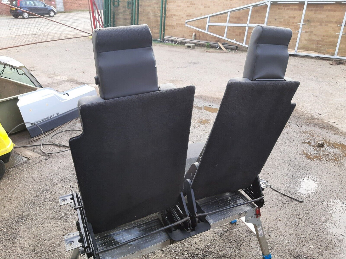Land Rover Discovery 4 - 3rd Row Rear Seats - Grey cloth