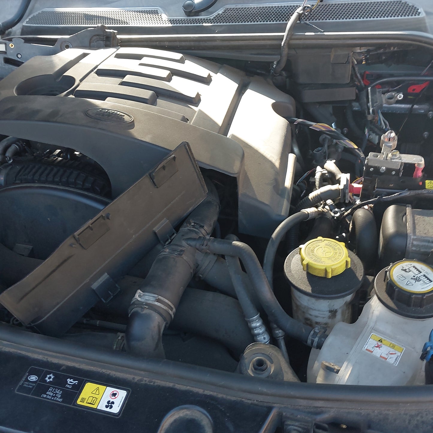 2012 Discovery 4 - HSE - BREAKING