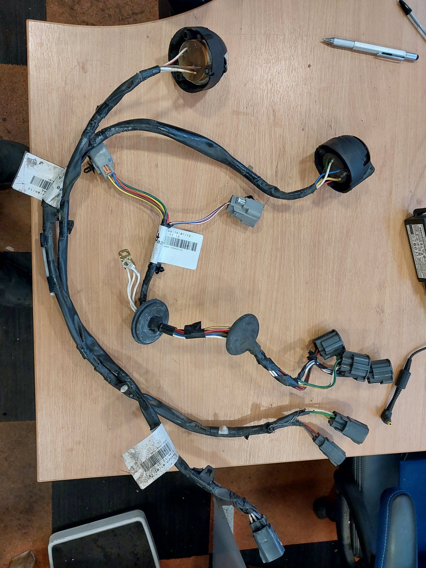 Land Rover Discovery 4 - Trailer towing sockets 7 pin with vehicle loom