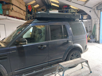 Premium Quality Hardshell Aluminium Roof Tent with bars
