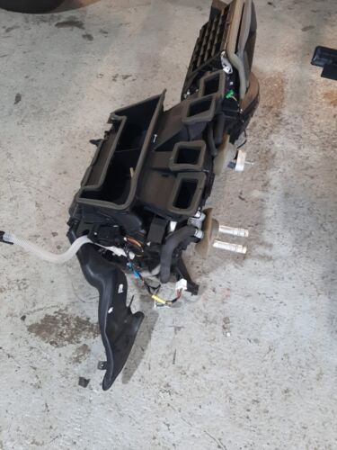 LAND ROVER DISCOVERY 4 HEATER MATRIX  complete
