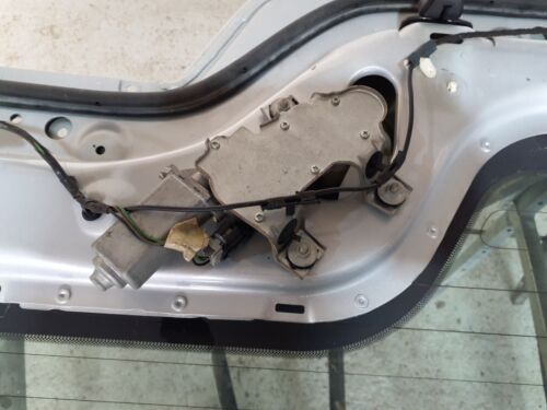 Land Rover Discovery 3 Upper Rear Tailgate 2004 - 2009 - Siberian Silver