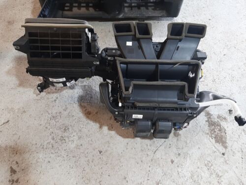 LAND ROVER DISCOVERY 4 HEATER MATRIX  complete