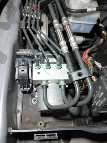 LAND ROVER DISCOVERY 4 ABS PUMP AH42-2C405-AH