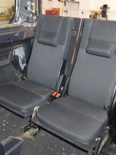 Land Rover Discovery 4 - 3rd Row Rear Seats - Black cloth