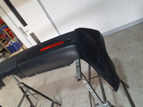 LAND ROVER DISCOVERY 4 COMMERCIAL 2009-2016 REAR BUMPER IN BLACK - UNPAINTED