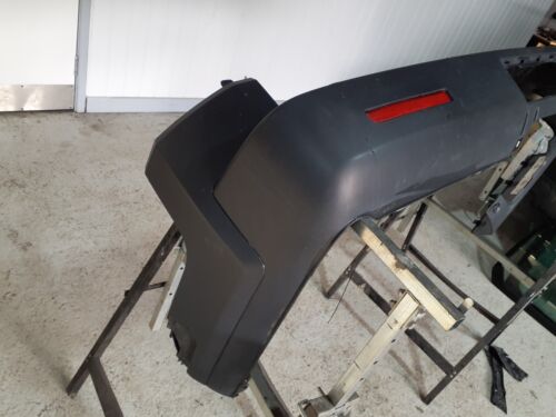 LAND ROVER DISCOVERY 4 COMMERCIAL 2009-2016 REAR BUMPER IN BLACK - UNPAINTED