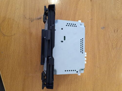 LAND ROVER DISCOVERY 4 - FREELANDER 2 RADIO CD PLAYER HEAD UNIT CCAB11L9549AT3