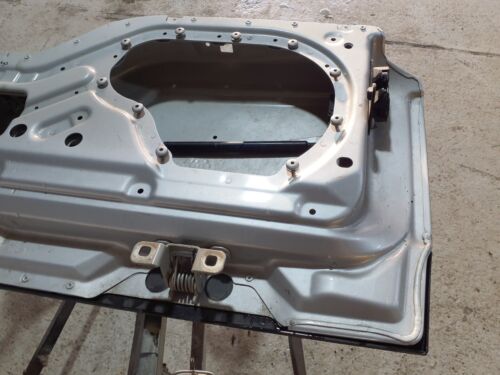 Land Rover Discovery 3 Lower Rear Tailgate 2004 - 2009 - Siberian Silver
