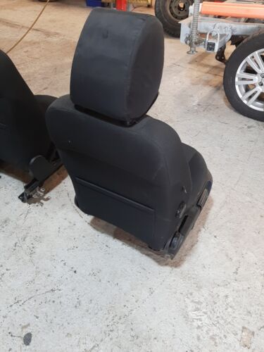 LAND ROVER DISCOVERY 4 2015 BOTH FRONT SEATS WITH AIRBAGS GENUINE FABRIC