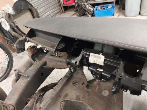 Land Rover Discovery 4 Dashboard Top, Dash - Black leather