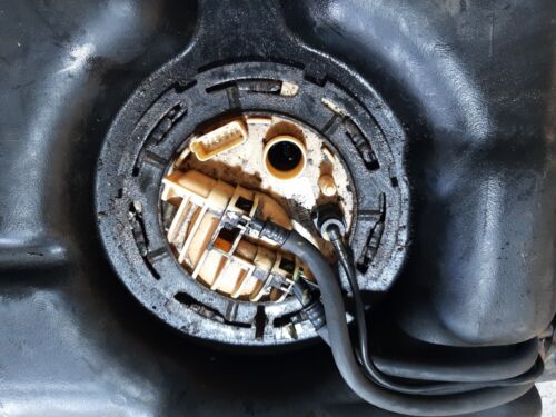GENUINE LAND ROVER DISCOVERY 4 3.0 DIESEL FUEL TANK WITH SENDER 09-16