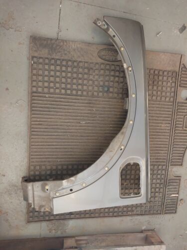 GENUINE LAND ROVER DISCOVERY 4 LR4 L319 PASSENGER SIDE FRONT WING STORNOWAY GREY