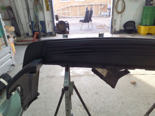 LAND ROVER DISCOVERY 4 COMMERCIAL 2009-2016 REAR BUMPER IN BLACK - UNPAINTED