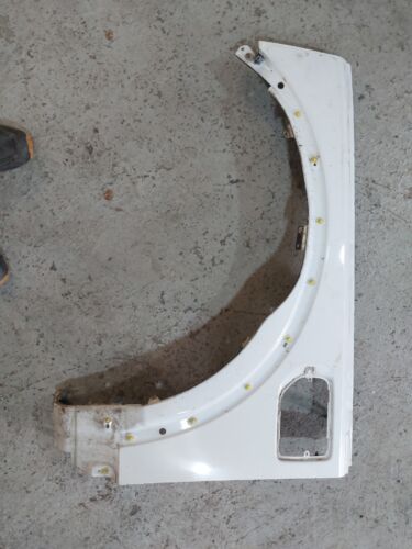 GENUINE LAND ROVER DISCOVERY 4 LR4 L319 PASSANGER SIDE FRONT WING FUJI WHITE
