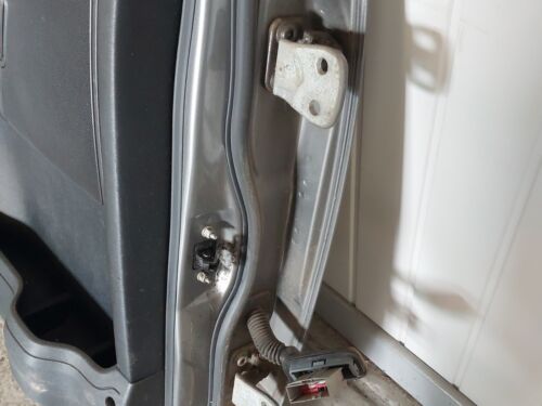 LAND ROVER DISCOVERY 4 PASSENGERS REAR DOOR COMPLETE 2009-2016 - Stornoway grey