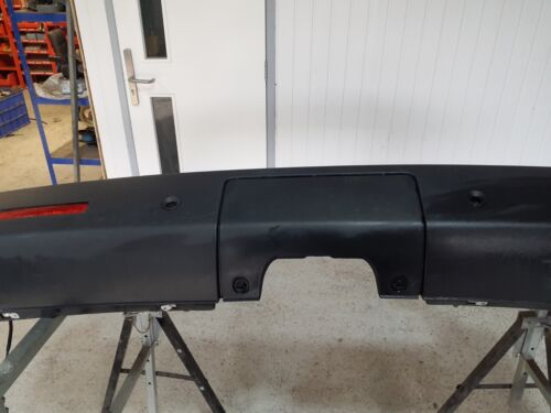 LAND ROVER DISCOVERY 4 COMMERCIAL 2009-2016 REAR BUMPER IN BLACK - UNPAINTED