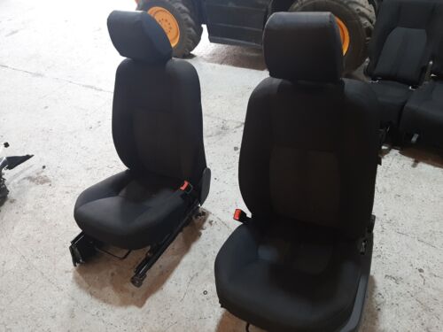 LAND ROVER DISCOVERY 4 2015 BOTH FRONT SEATS WITH AIRBAGS GENUINE FABRIC