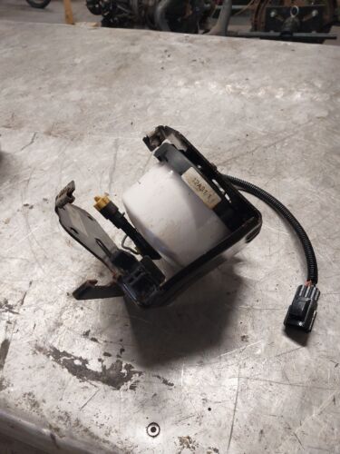 LAND ROVER DISCOVERY 4 3.0 TDV6 FUEL FILTER HOUSING 7H329B262AD #1
