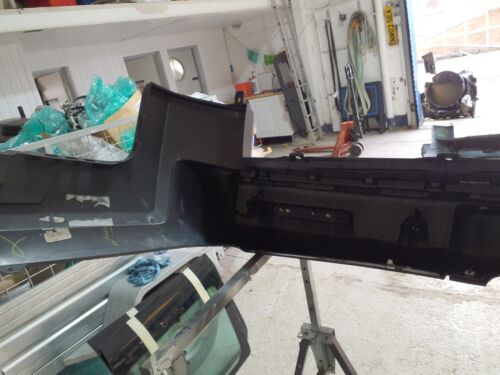LAND ROVER DISCOVERY 4 COMMERCIAL 2009-2016 REAR BUMPER IN BLACK - UNPAINTED