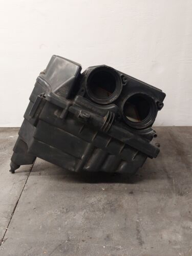 Land Rover Discovery LR4 3.0 sdv6 air cleaner box 2009 to 2016