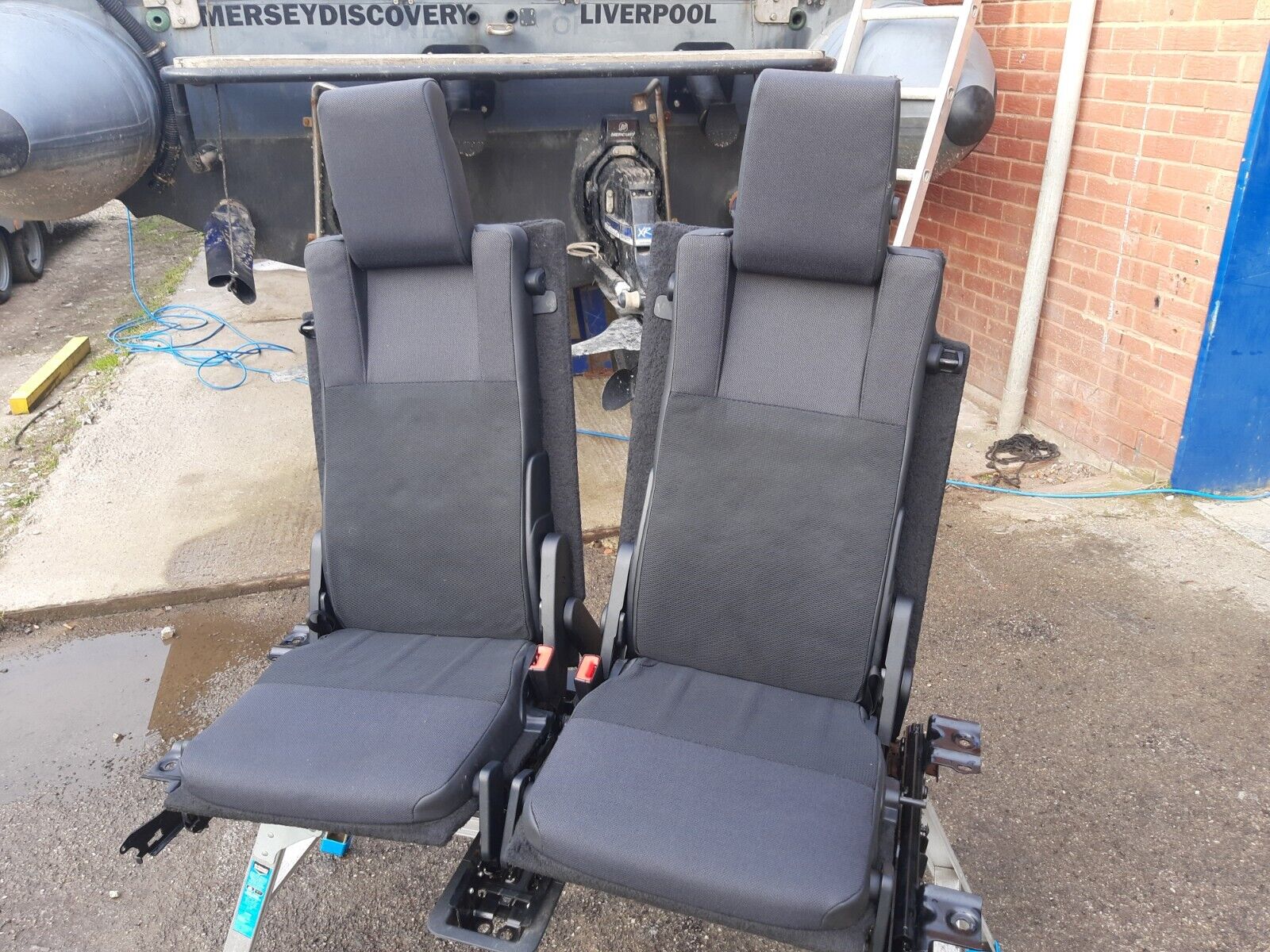 Land Rover Discovery 4 - 3rd Row Rear Seats - Grey cloth