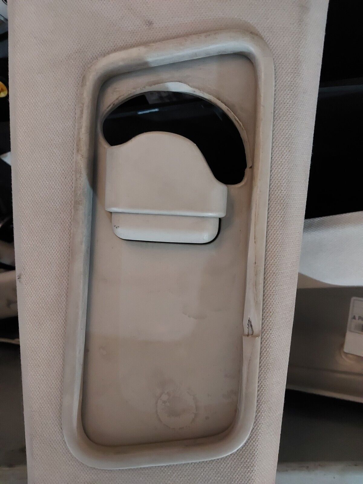 LAND ROVER DISCOVERY 4 FRONT SAFETY BELT COVER TRIM & Adjuster