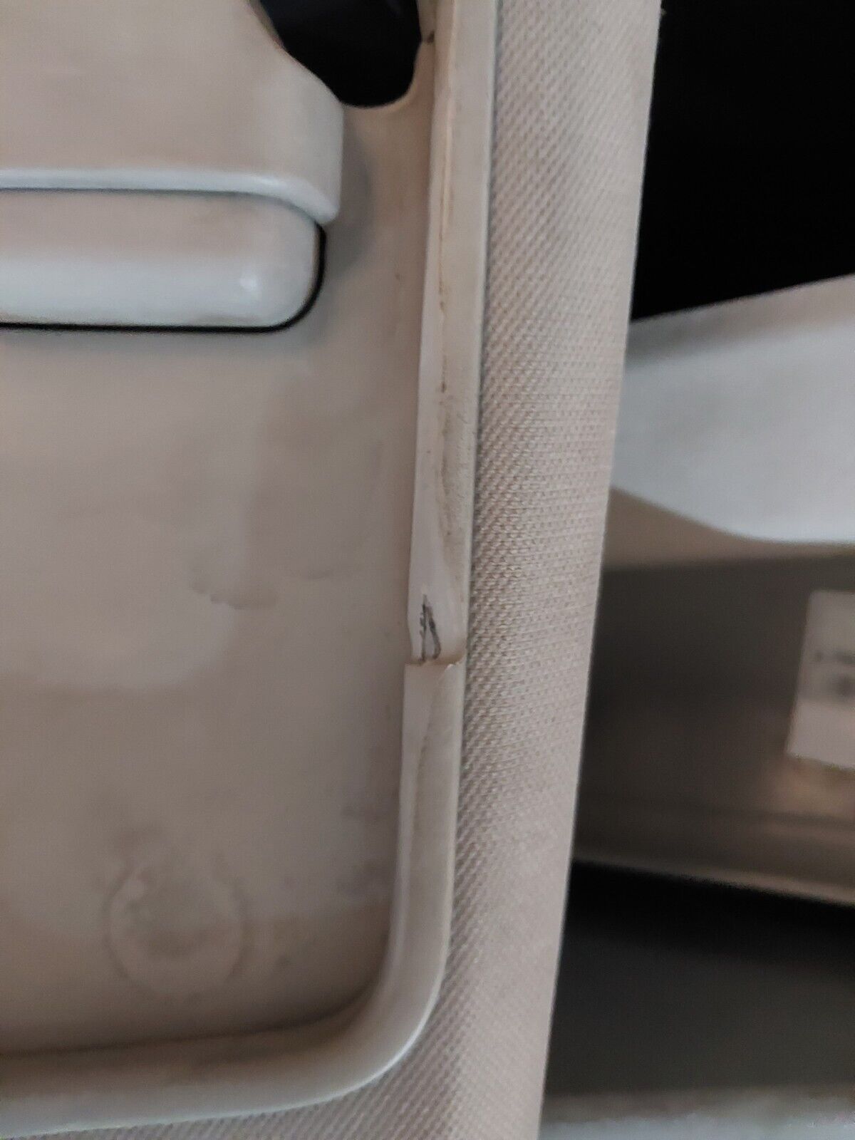 LAND ROVER DISCOVERY 4 FRONT SAFETY BELT COVER TRIM & Adjuster