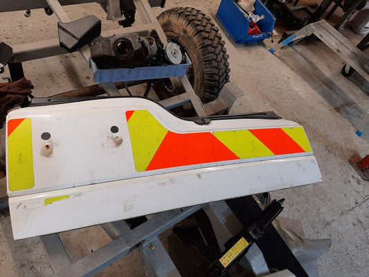 Land Rover Discovery 4 Lower Rear Tailgate 2009 - 2016 - White