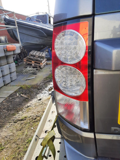 LAND ROVER DISCOVERY 4 REAR LIGHTS GENUINE