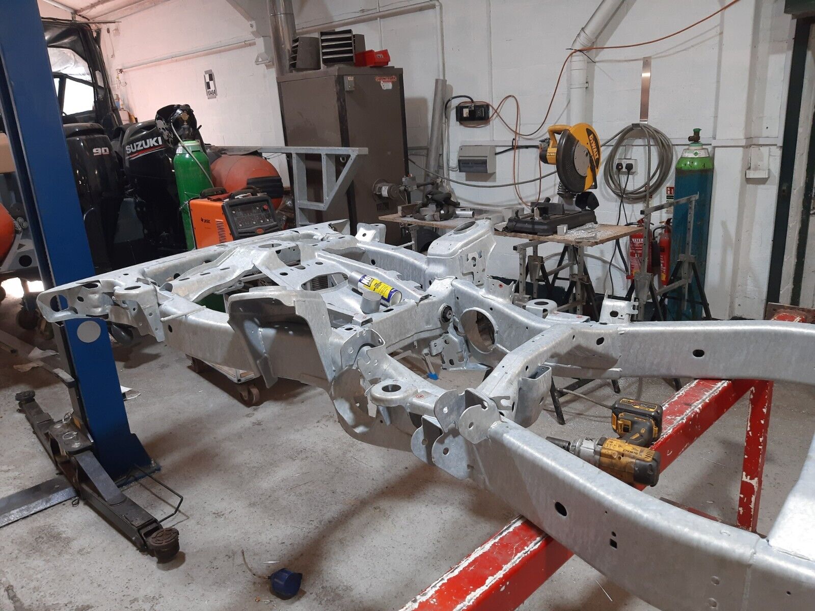 LAND ROVER DISCOVERY LR3/LR4 GALVANISED CHASSIS - GENUINE LAND ROVER CHASSIS'S