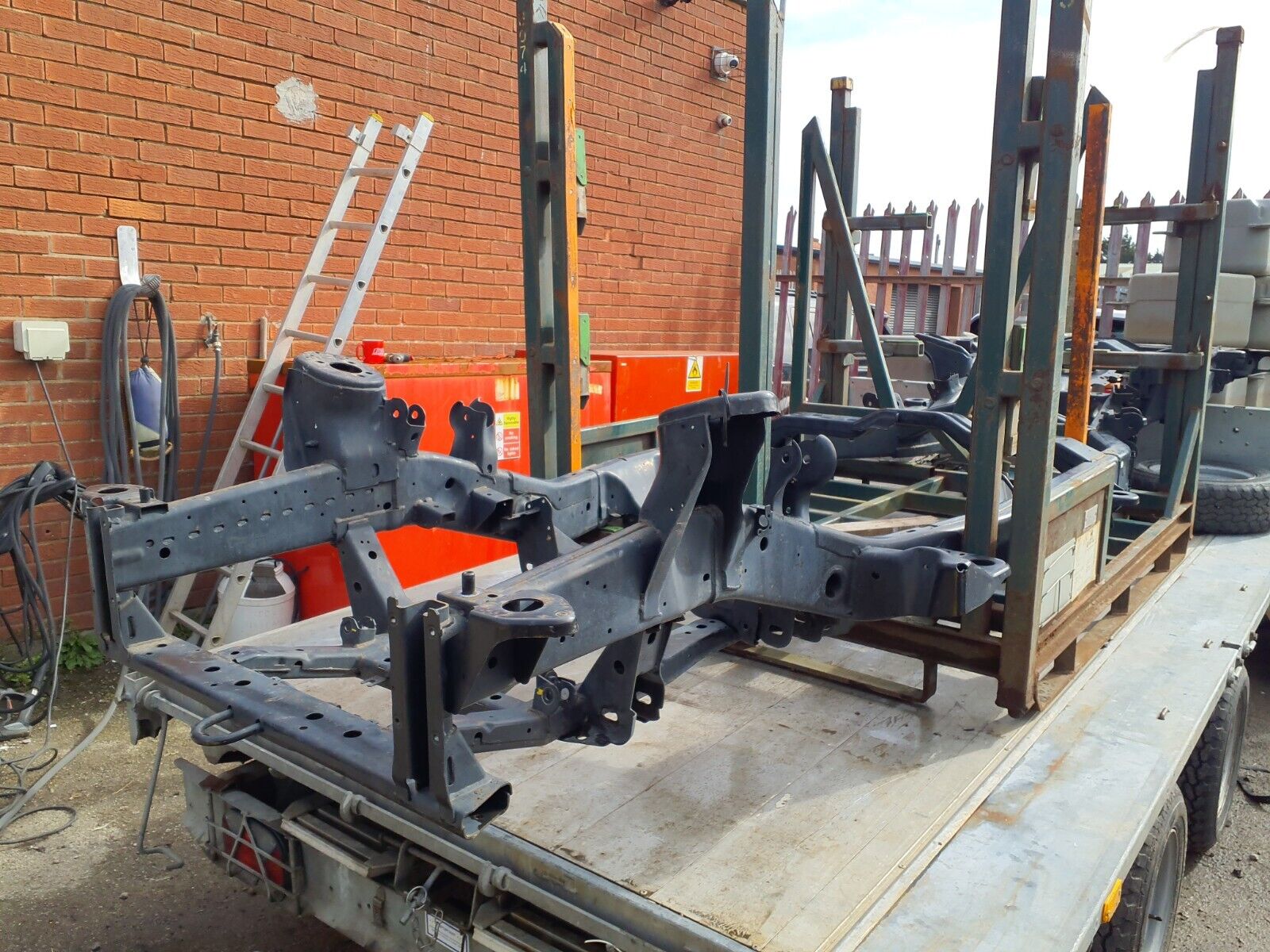 LAND ROVER DISCOVERY 3/4 CHASSIS - GENUINE LAND ROVER CHASSIS'S - Galv ...